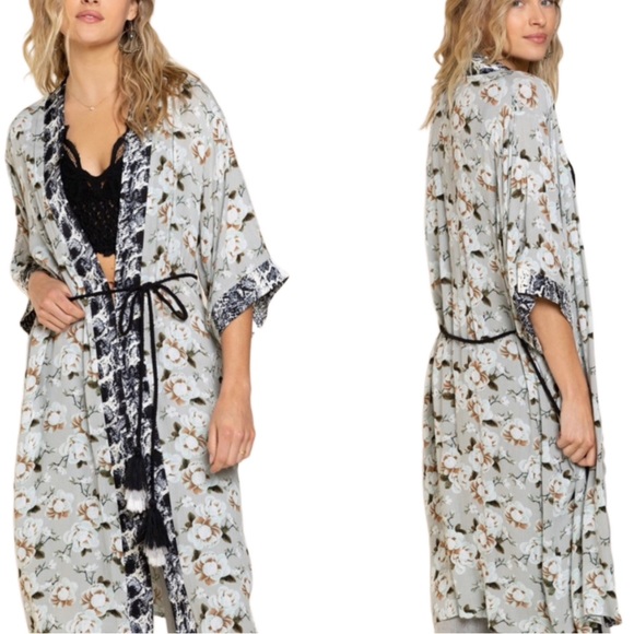 POL - Navy and Mint Green Mixed print Belted Kimono Duster - Picture 1 of 14